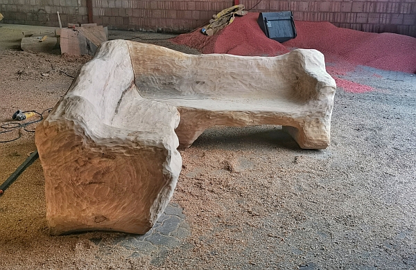 bank eckbank eiche schnitzen motors�ge kettens�gen holz garten jochen adam holzwerker