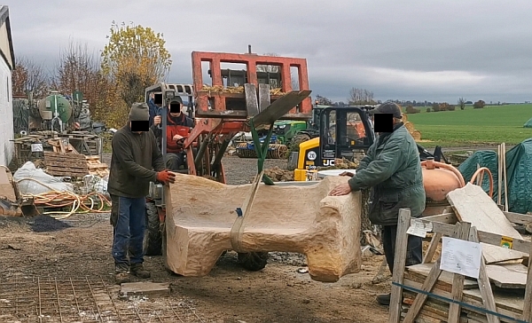 bank eckbank eiche schnitzen motors�ge kettens�gen holz garten jochen adam holzwerker