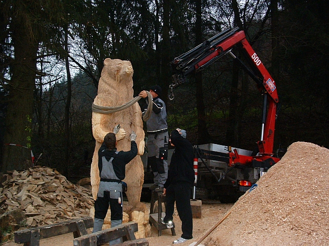 grizzly br holzwerker jochen adam schnitzen mit der motorsge