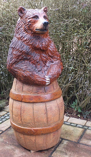 bear baer wood bär im fass jochen adam holzwerker motorsäge kettensäge