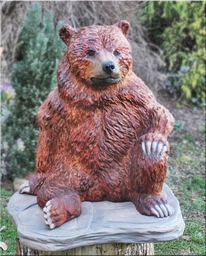 sitzender bär, sitting bear, holz, kettensäge, motorsäge, grizzly. jochen adam, chainsaw, schnitzen, carving