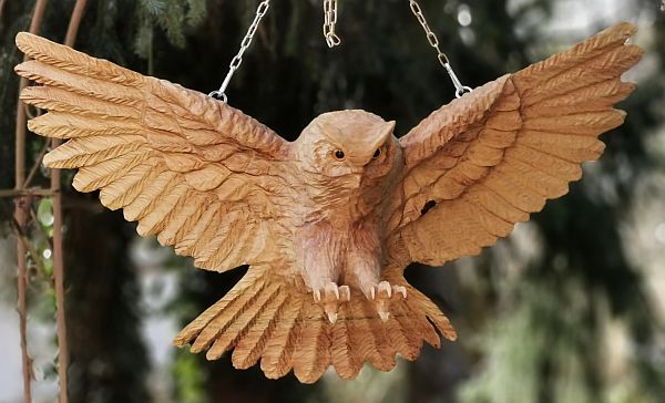 flugeule fliegende eule landende eule landing owl eule holz motorsäge kettensäge schnitzen kettesägenkunst motorsägenkunst