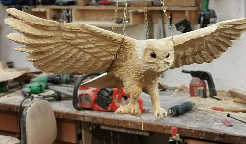 flugeule fliegende eule landende eule landing owl  eule holz motorsäge kettensäge schnitzen kettesägenkunst motorsägenkunst 