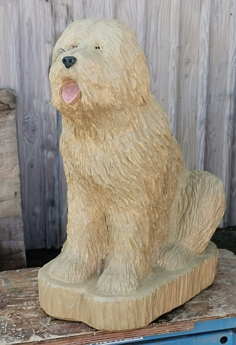 hund old english sheepdog bobtail motorsge kettensgenkunst holz schnitzen jochen adam holzwerker geschnitzt  chainsaw carving