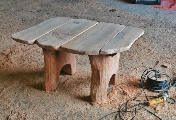 gartentisch holz eiche motors�ge garten schnitzen motors�geschnitzen holzwerker