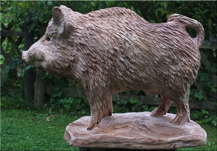 wildschwein keiler holz schnitzen motorsge kettensge garten kaufen wildschein