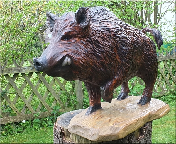 wildschwein keiler holz schnitzen motorsge kettensge garten kaufen wildschein