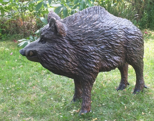 wildschwein keiler  wild boar  holz schnitzen motorsge kettensge holzwerker jochen Adam