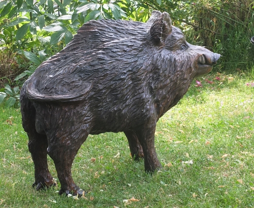 wildschwein keiler  wild boar  holz schnitzen motorsge kettensge holzwerker jochen Adam