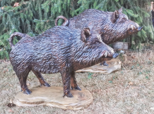 wildschwein keiler  wild boar  holz schnitzen motorsge kettensge holzwerker jochen Adam