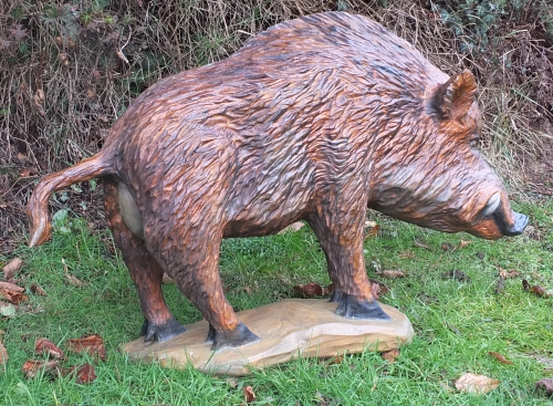 wildschwein keiler  wild boar  holz schnitzen motorsge kettensge holzwerker jochen Adam